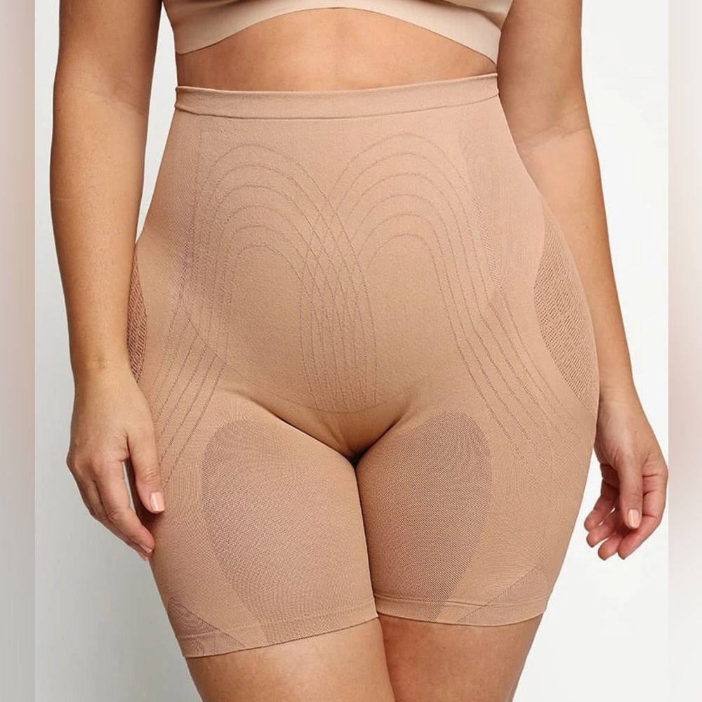 Shapellx PowerConceal™ Seamless High Waisted Shorts - Beige / M/L